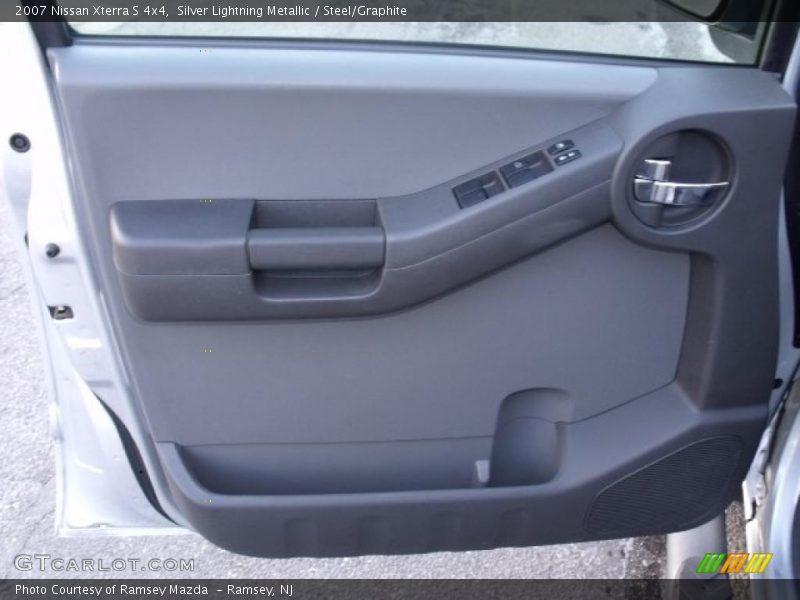 Silver Lightning Metallic / Steel/Graphite 2007 Nissan Xterra S 4x4