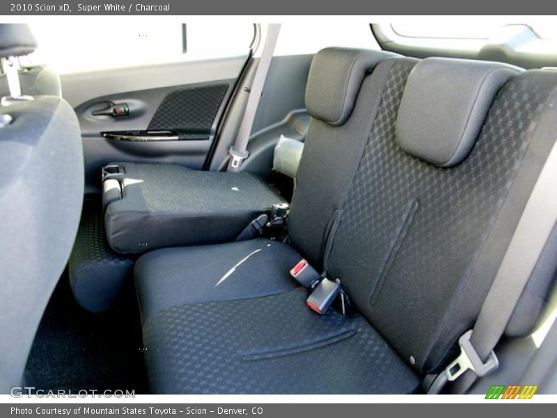  2010 xD  Charcoal Interior