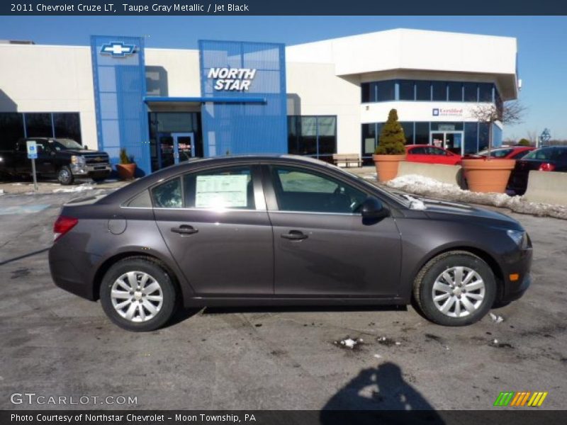 Taupe Gray Metallic / Jet Black 2011 Chevrolet Cruze LT