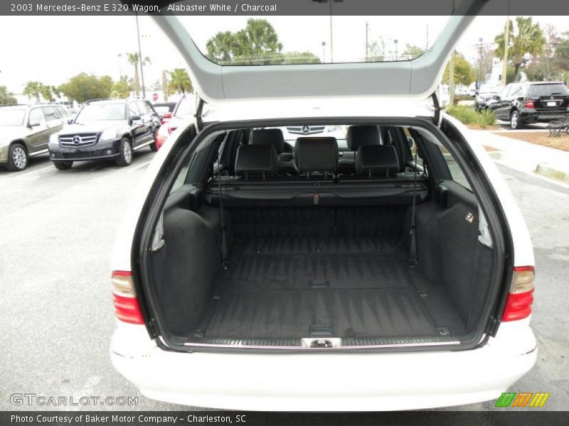  2003 E 320 Wagon Trunk