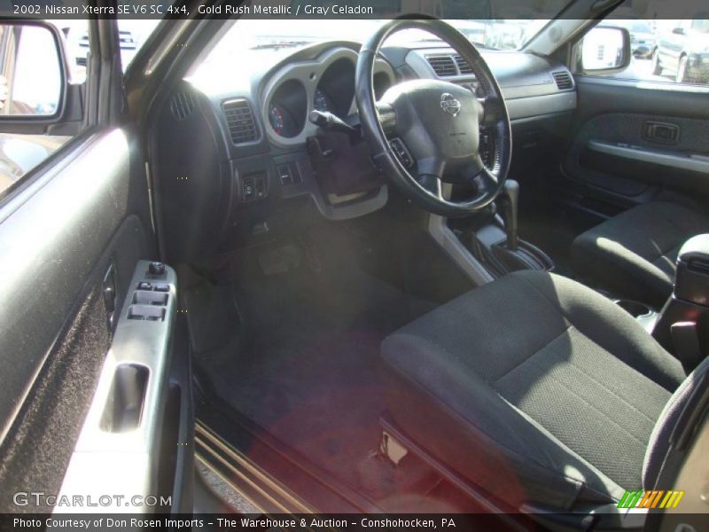Gold Rush Metallic / Gray Celadon 2002 Nissan Xterra SE V6 SC 4x4
