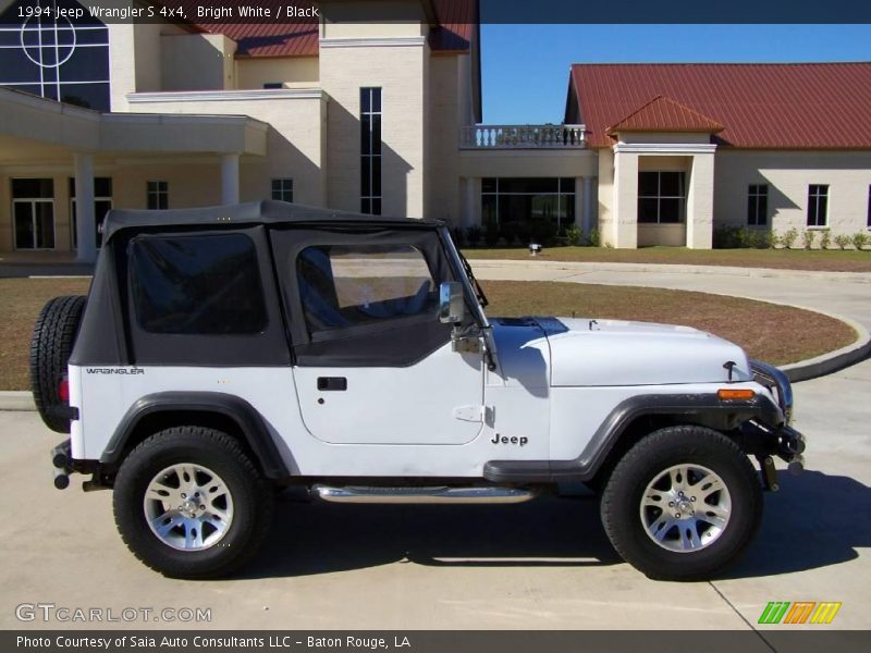 Bright White / Black 1994 Jeep Wrangler S 4x4