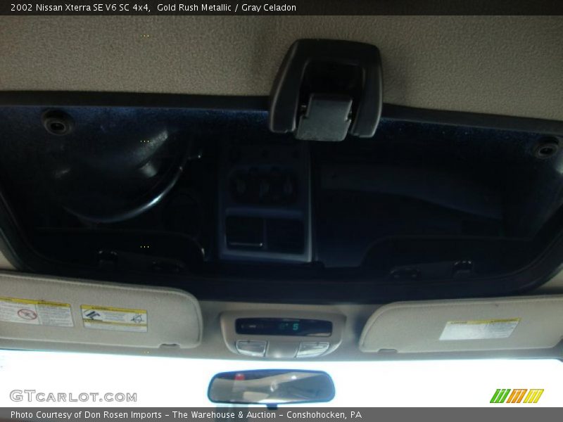 Gold Rush Metallic / Gray Celadon 2002 Nissan Xterra SE V6 SC 4x4