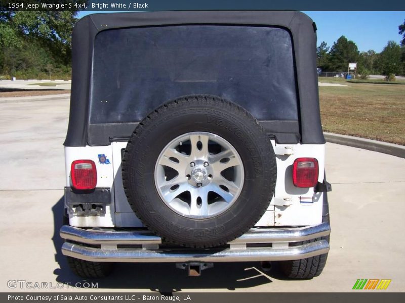 Bright White / Black 1994 Jeep Wrangler S 4x4