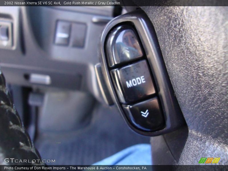 Controls of 2002 Xterra SE V6 SC 4x4