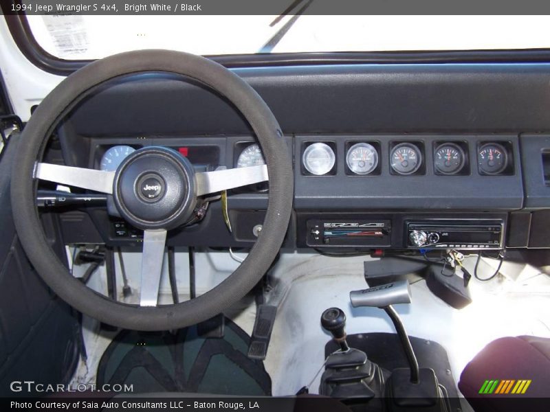 Bright White / Black 1994 Jeep Wrangler S 4x4