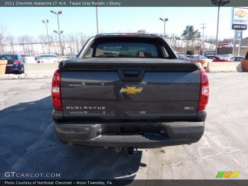 Taupe Gray Metallic / Ebony 2011 Chevrolet Avalanche LT 4x4