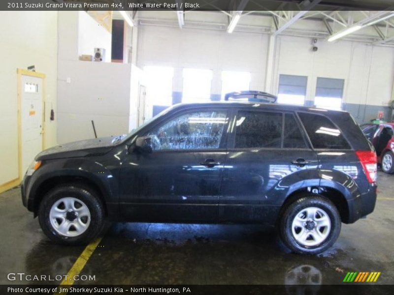 White Water Pearl / Black 2011 Suzuki Grand Vitara Premium 4x4