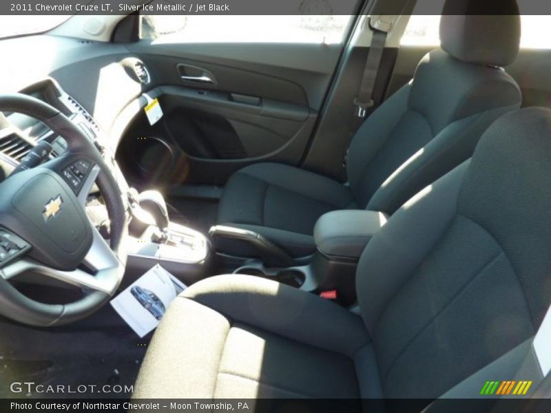 Silver Ice Metallic / Jet Black 2011 Chevrolet Cruze LT