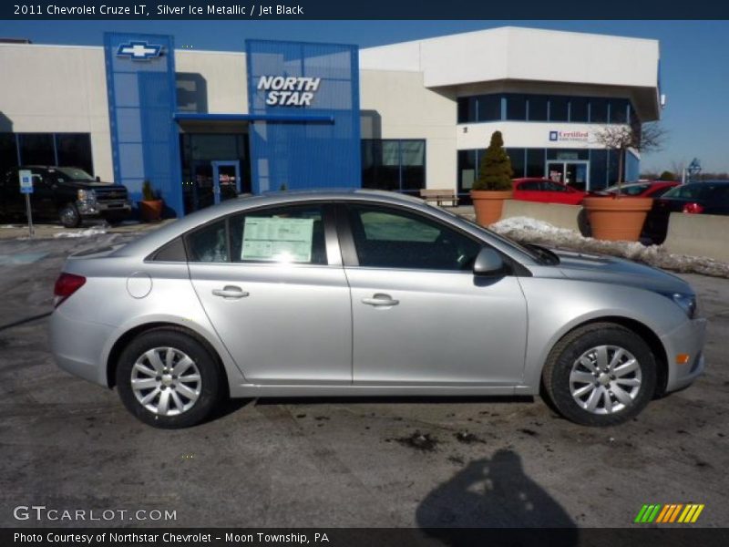 Silver Ice Metallic / Jet Black 2011 Chevrolet Cruze LT