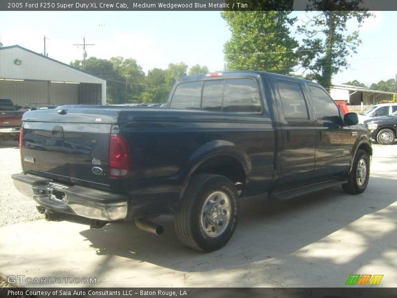 Medium Wedgewood Blue Metallic / Tan 2005 Ford F250 Super Duty XL Crew Cab