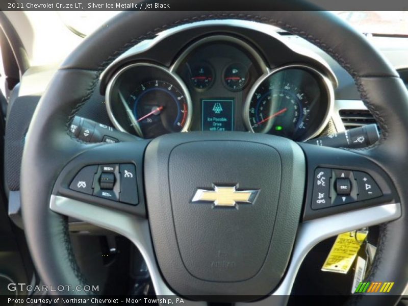 Silver Ice Metallic / Jet Black 2011 Chevrolet Cruze LT