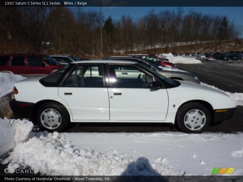 White / Beige 1992 Saturn S Series SL1 Sedan