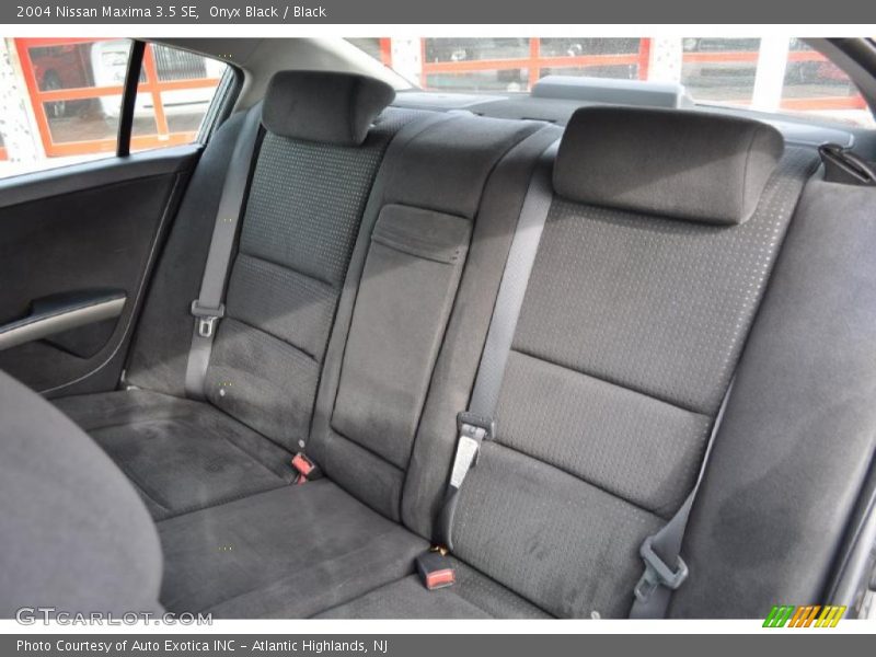 Onyx Black / Black 2004 Nissan Maxima 3.5 SE