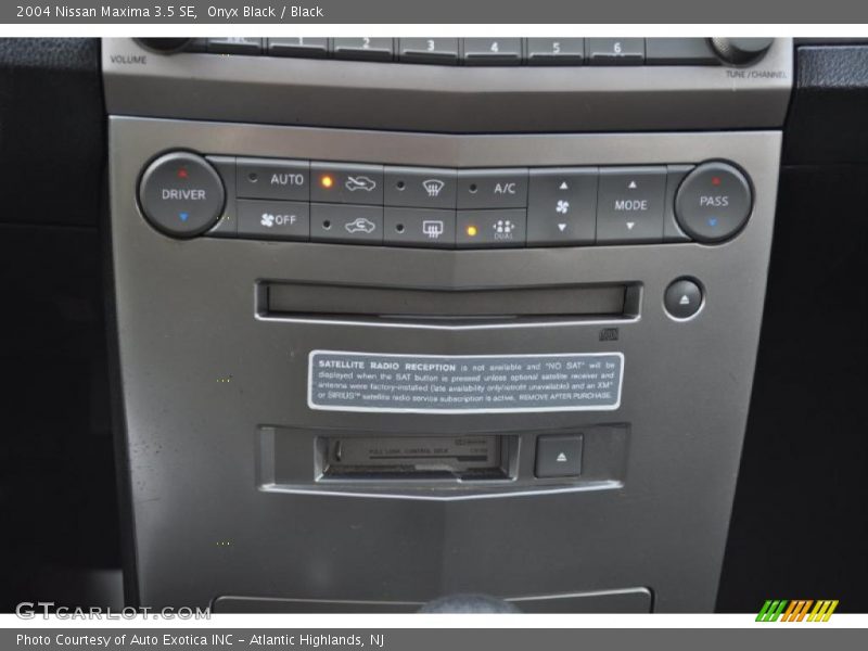 Onyx Black / Black 2004 Nissan Maxima 3.5 SE