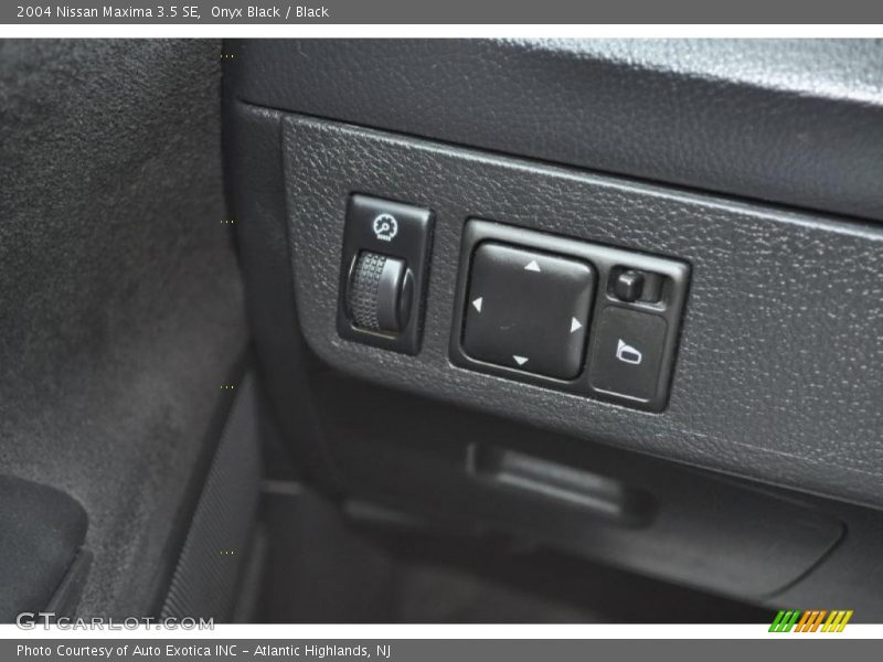 Onyx Black / Black 2004 Nissan Maxima 3.5 SE