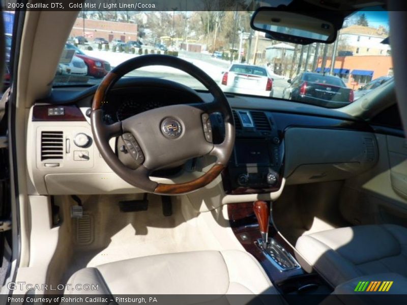 Gold Mist / Light Linen/Cocoa 2009 Cadillac DTS