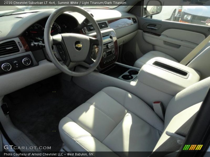 Summit White / Light Titanium/Dark Titanium 2010 Chevrolet Suburban LT 4x4