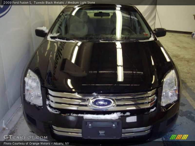 Tuxedo Black Metallic / Medium Light Stone 2009 Ford Fusion S