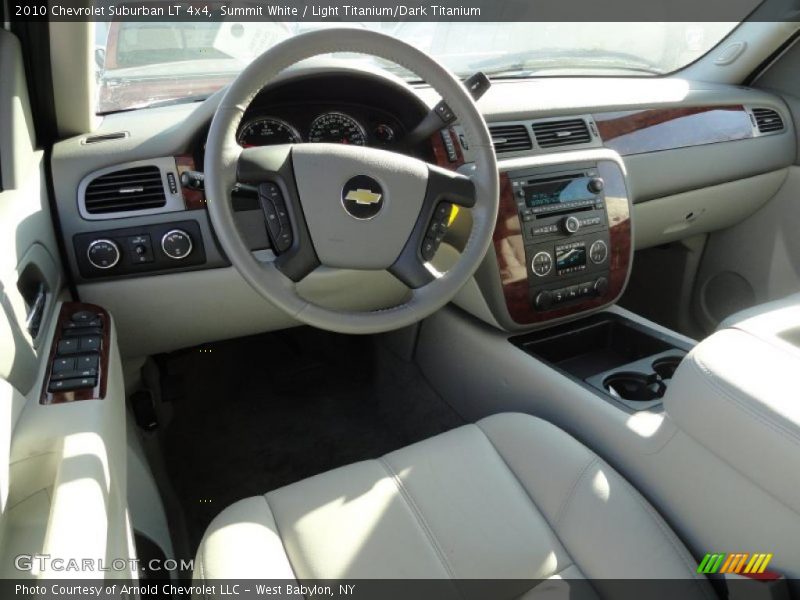 Summit White / Light Titanium/Dark Titanium 2010 Chevrolet Suburban LT 4x4