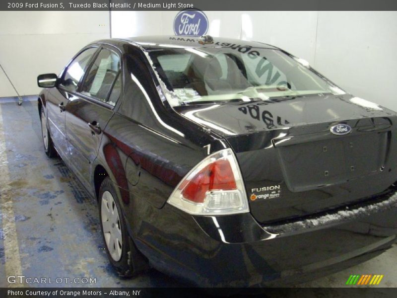 Tuxedo Black Metallic / Medium Light Stone 2009 Ford Fusion S