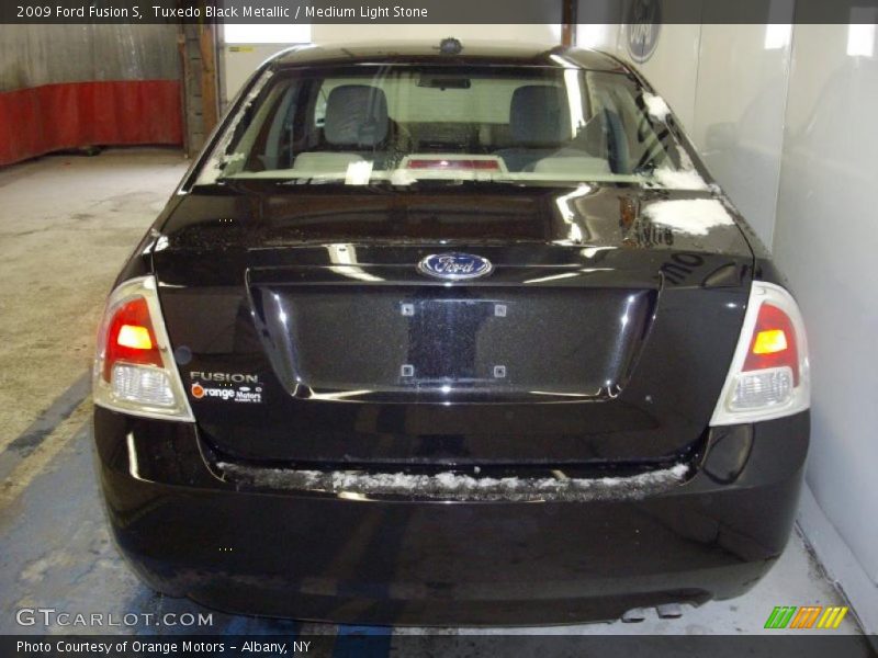 Tuxedo Black Metallic / Medium Light Stone 2009 Ford Fusion S