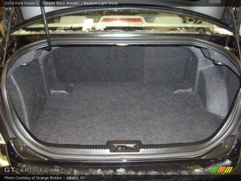 Tuxedo Black Metallic / Medium Light Stone 2009 Ford Fusion S