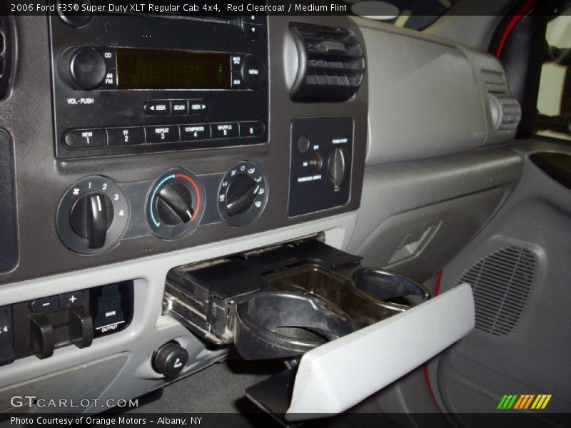 Controls of 2006 F350 Super Duty XLT Regular Cab 4x4