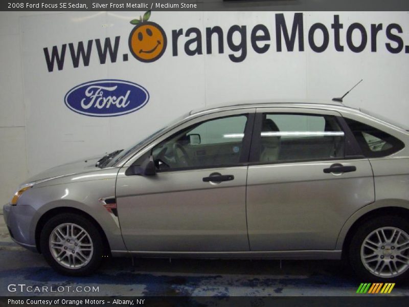 Silver Frost Metallic / Medium Stone 2008 Ford Focus SE Sedan