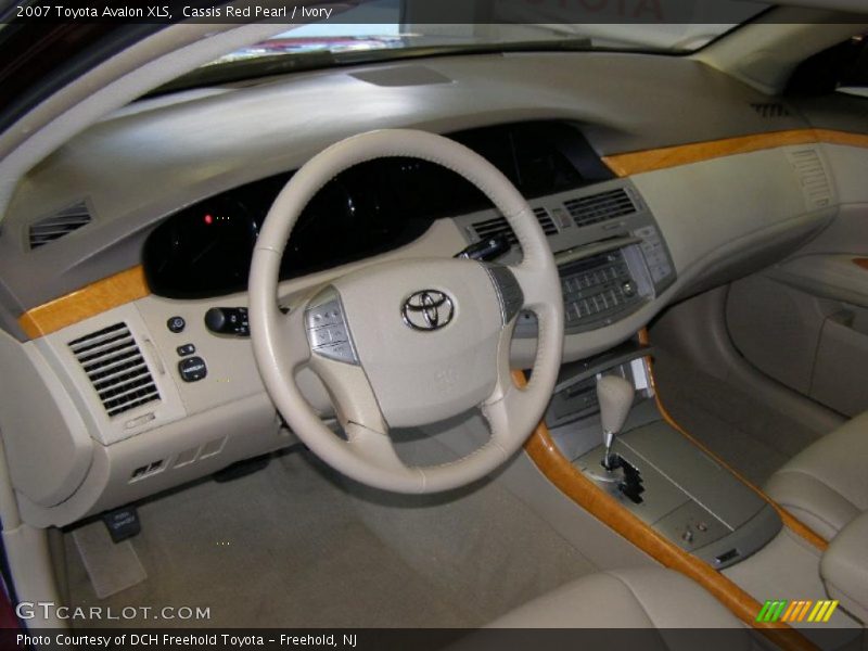 Cassis Red Pearl / Ivory 2007 Toyota Avalon XLS