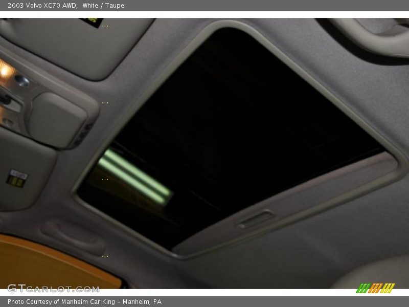 White / Taupe 2003 Volvo XC70 AWD