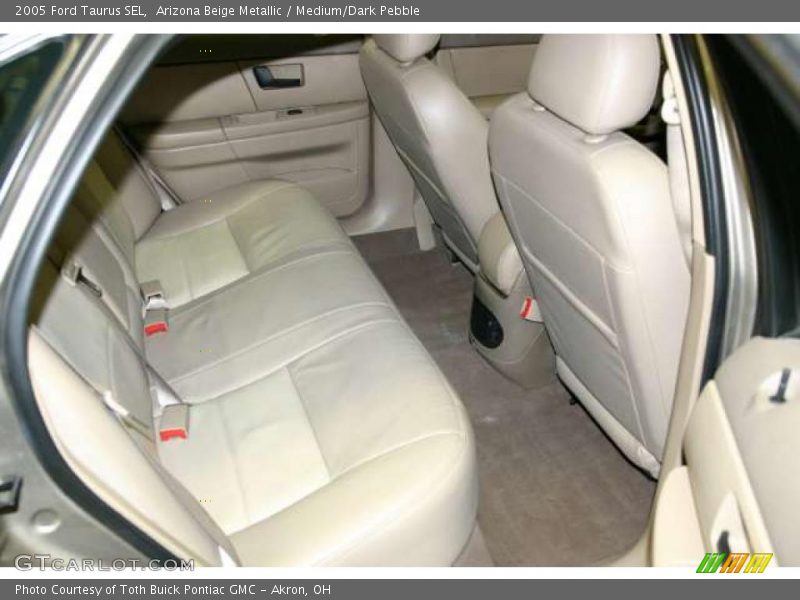  2005 Taurus SEL Medium/Dark Pebble Interior