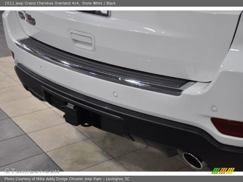 Stone White / Black 2011 Jeep Grand Cherokee Overland 4x4