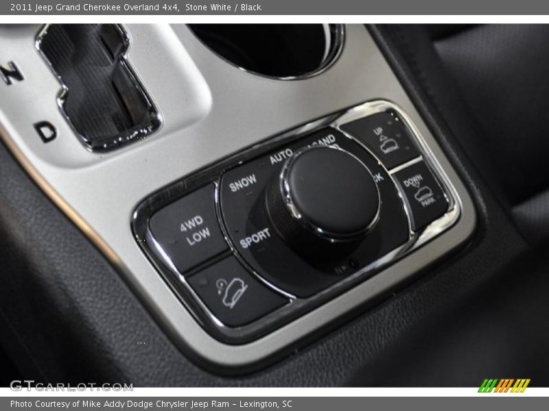Controls of 2011 Grand Cherokee Overland 4x4