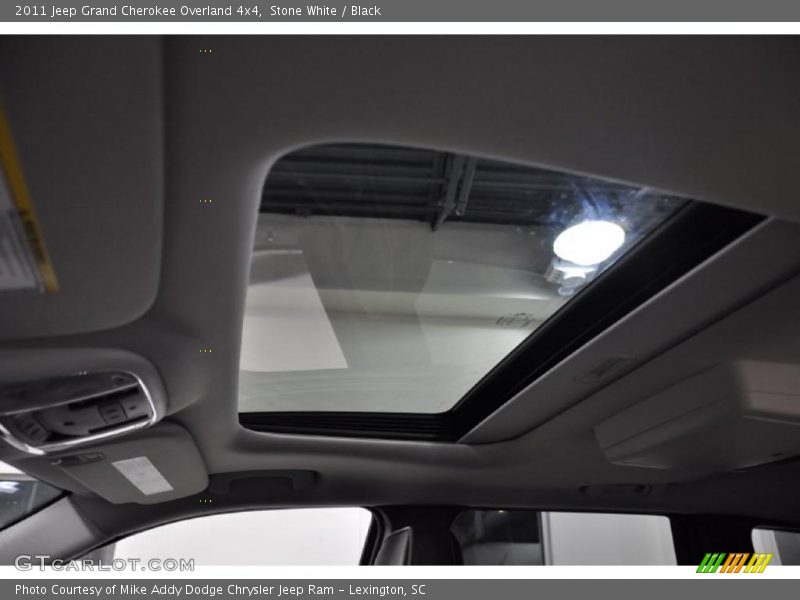 Stone White / Black 2011 Jeep Grand Cherokee Overland 4x4