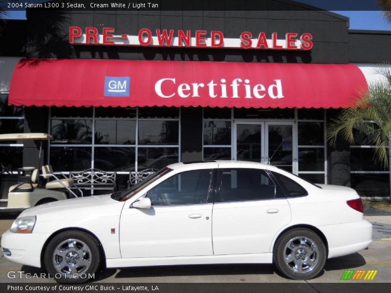 Cream White / Light Tan 2004 Saturn L300 3 Sedan