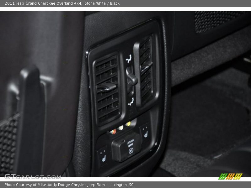 Stone White / Black 2011 Jeep Grand Cherokee Overland 4x4