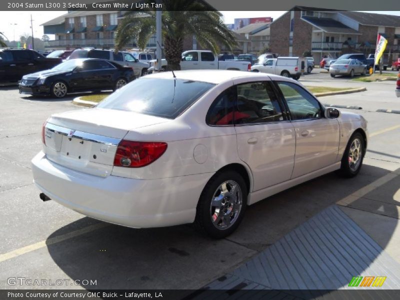 Cream White / Light Tan 2004 Saturn L300 3 Sedan