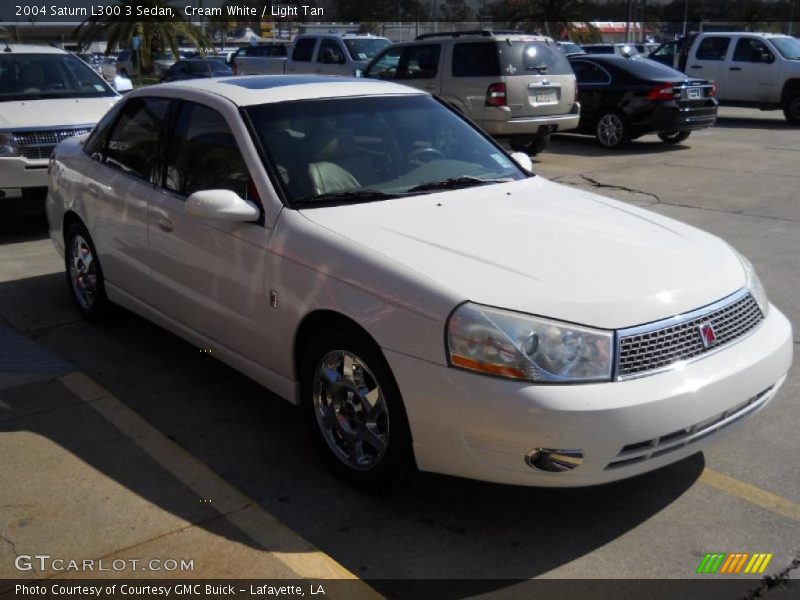 Cream White / Light Tan 2004 Saturn L300 3 Sedan