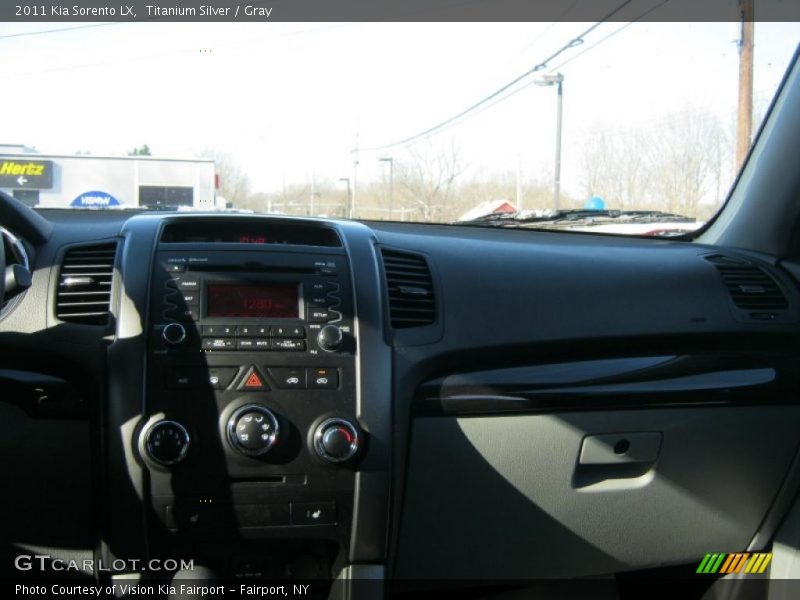 Titanium Silver / Gray 2011 Kia Sorento LX