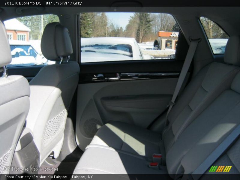 Titanium Silver / Gray 2011 Kia Sorento LX