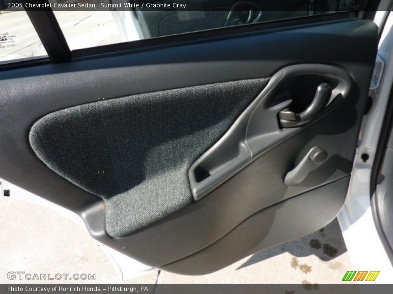 Summit White / Graphite Gray 2005 Chevrolet Cavalier Sedan