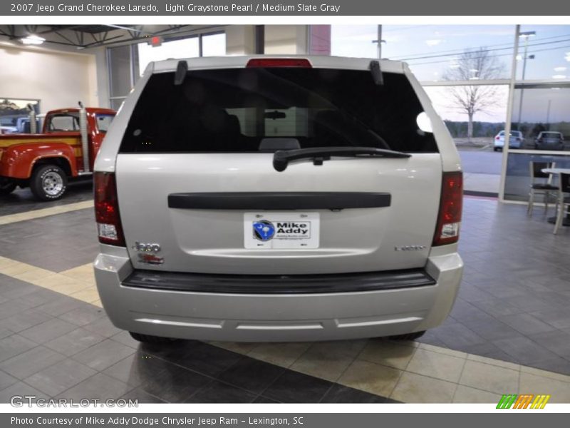 Light Graystone Pearl / Medium Slate Gray 2007 Jeep Grand Cherokee Laredo