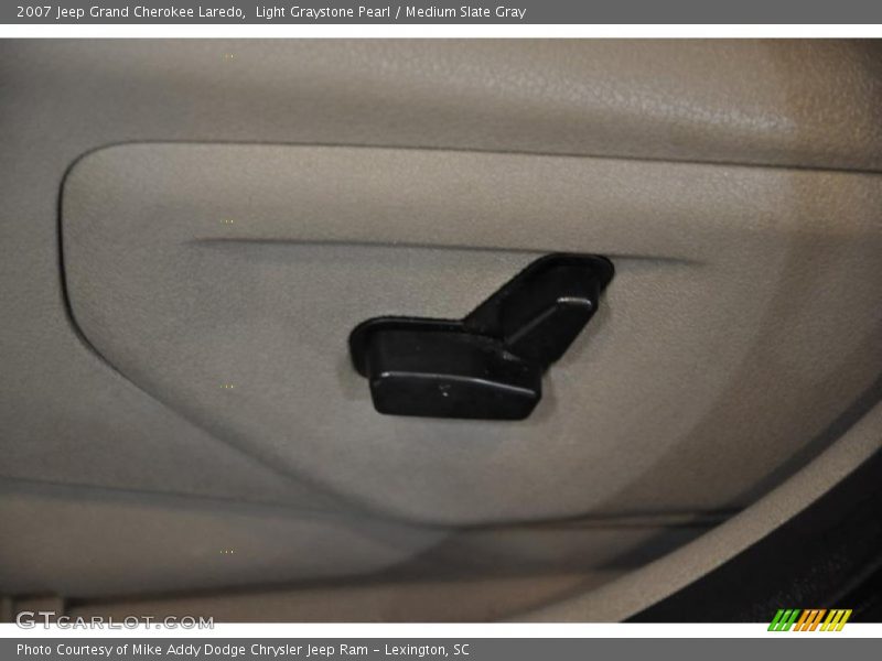 Light Graystone Pearl / Medium Slate Gray 2007 Jeep Grand Cherokee Laredo