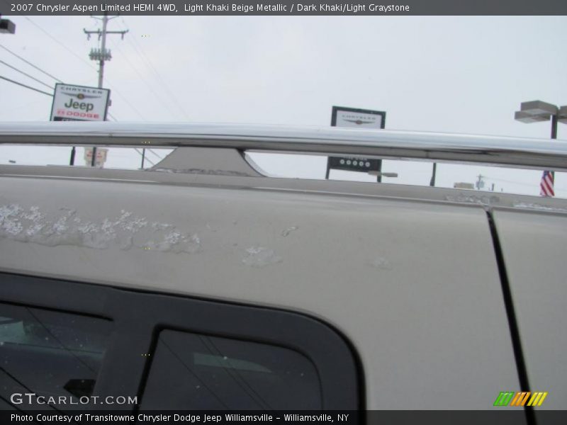 Light Khaki Beige Metallic / Dark Khaki/Light Graystone 2007 Chrysler Aspen Limited HEMI 4WD
