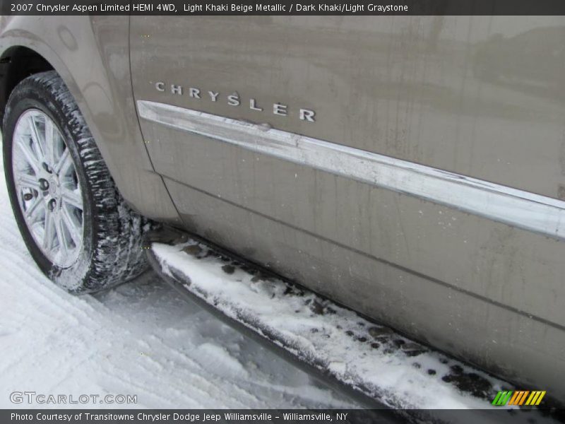 Light Khaki Beige Metallic / Dark Khaki/Light Graystone 2007 Chrysler Aspen Limited HEMI 4WD