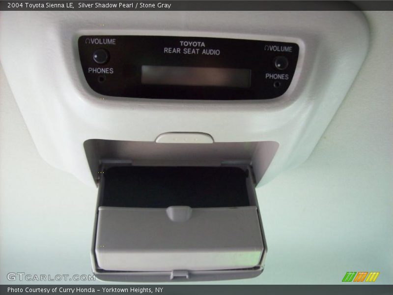 Silver Shadow Pearl / Stone Gray 2004 Toyota Sienna LE