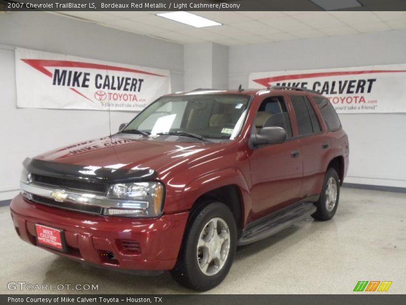 Bordeaux Red Metallic / Light Cashmere/Ebony 2007 Chevrolet TrailBlazer LS
