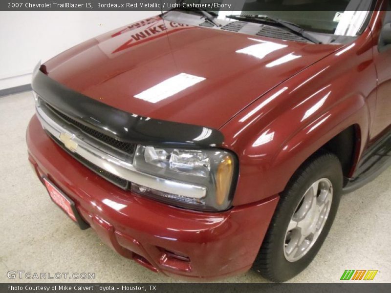 Bordeaux Red Metallic / Light Cashmere/Ebony 2007 Chevrolet TrailBlazer LS