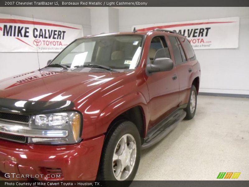 Bordeaux Red Metallic / Light Cashmere/Ebony 2007 Chevrolet TrailBlazer LS